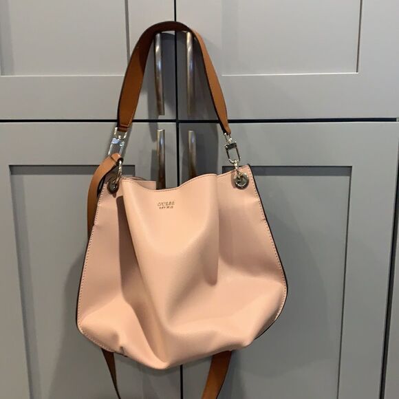 🎉last deal 🎉Guess dusty pink color crossbody bag - Picture 2 of 15